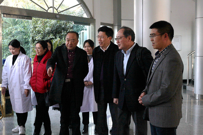 news03.jpg news03.jpg