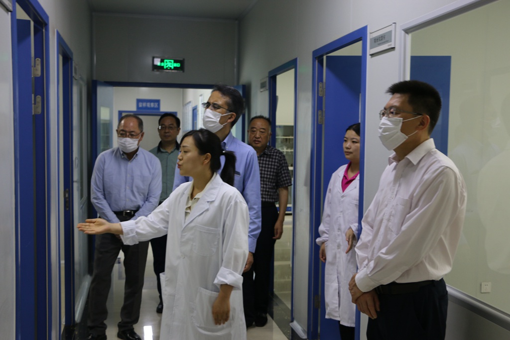 news03.jpg news03.jpg