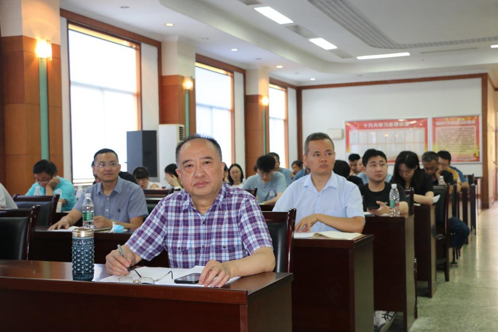 news02.jpg news02.jpg