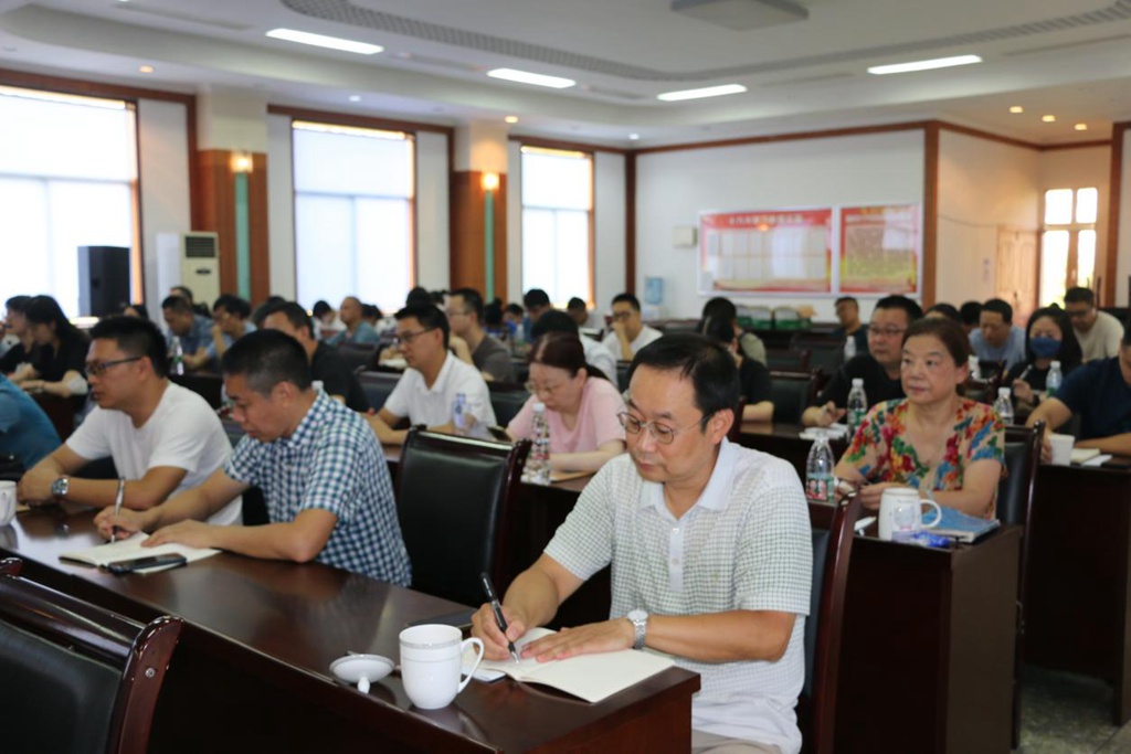 news03.jpg news03.jpg